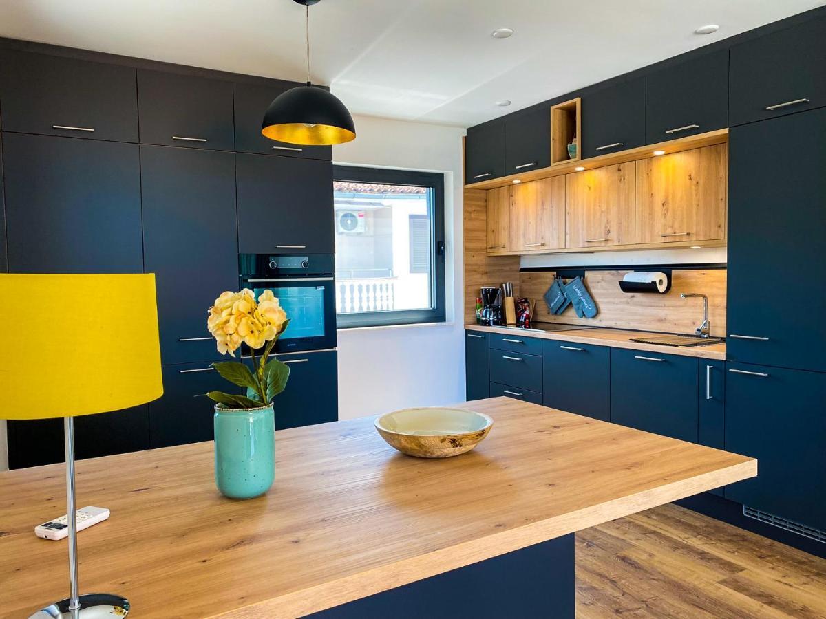Villa Mirno More Apartments มาลินสกา ภายนอก รูปภาพ