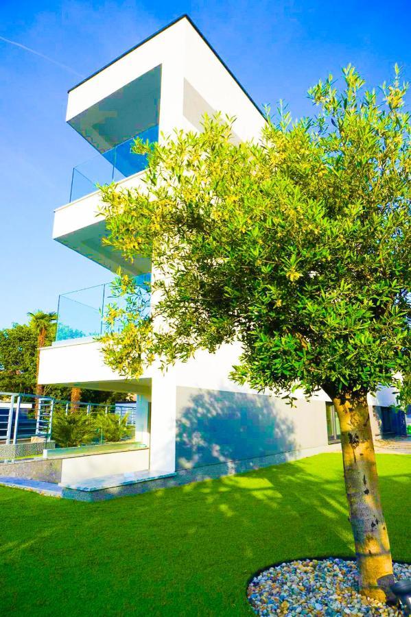 Villa Mirno More Apartments มาลินสกา ภายนอก รูปภาพ