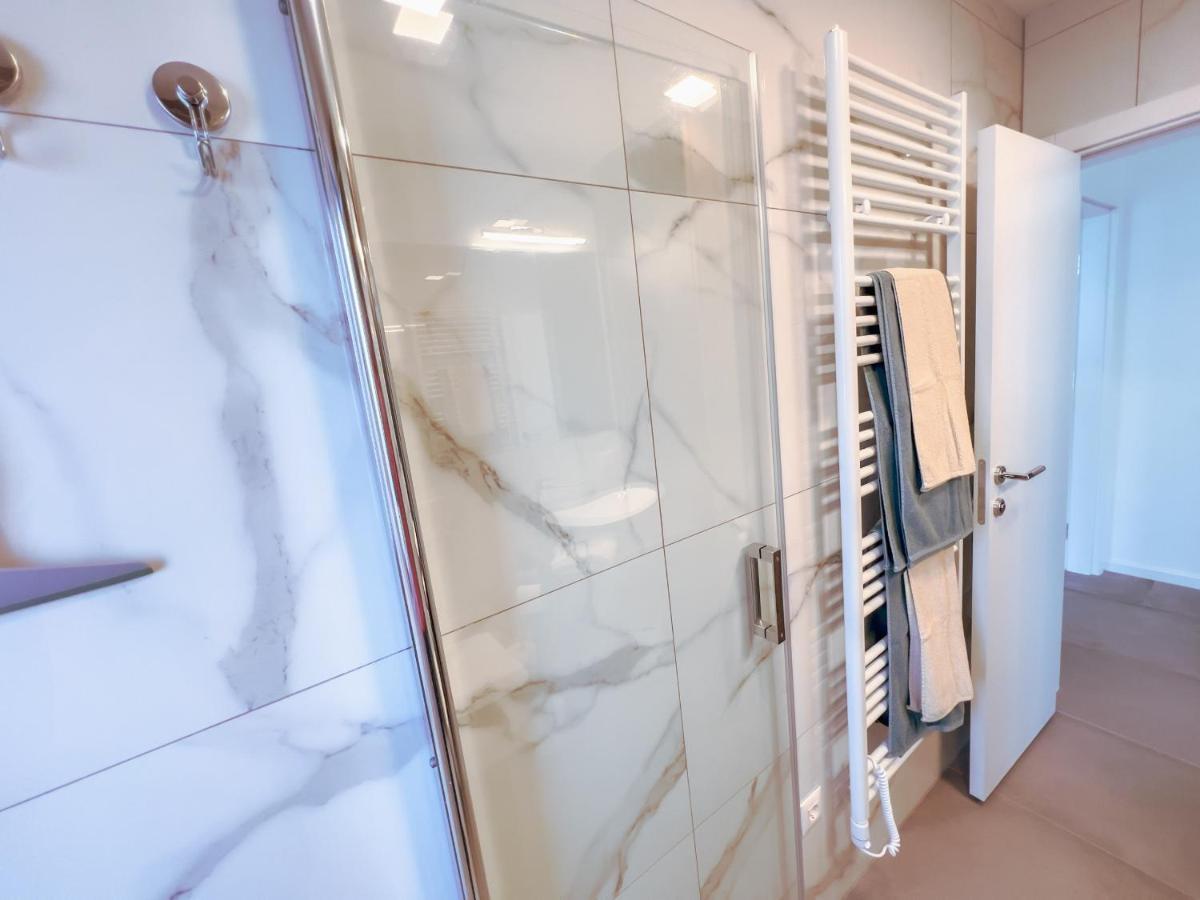 Villa Mirno More Apartments มาลินสกา ภายนอก รูปภาพ