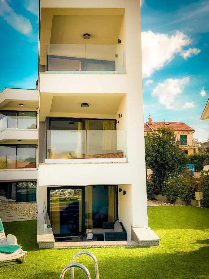Villa Mirno More Apartments มาลินสกา ภายนอก รูปภาพ