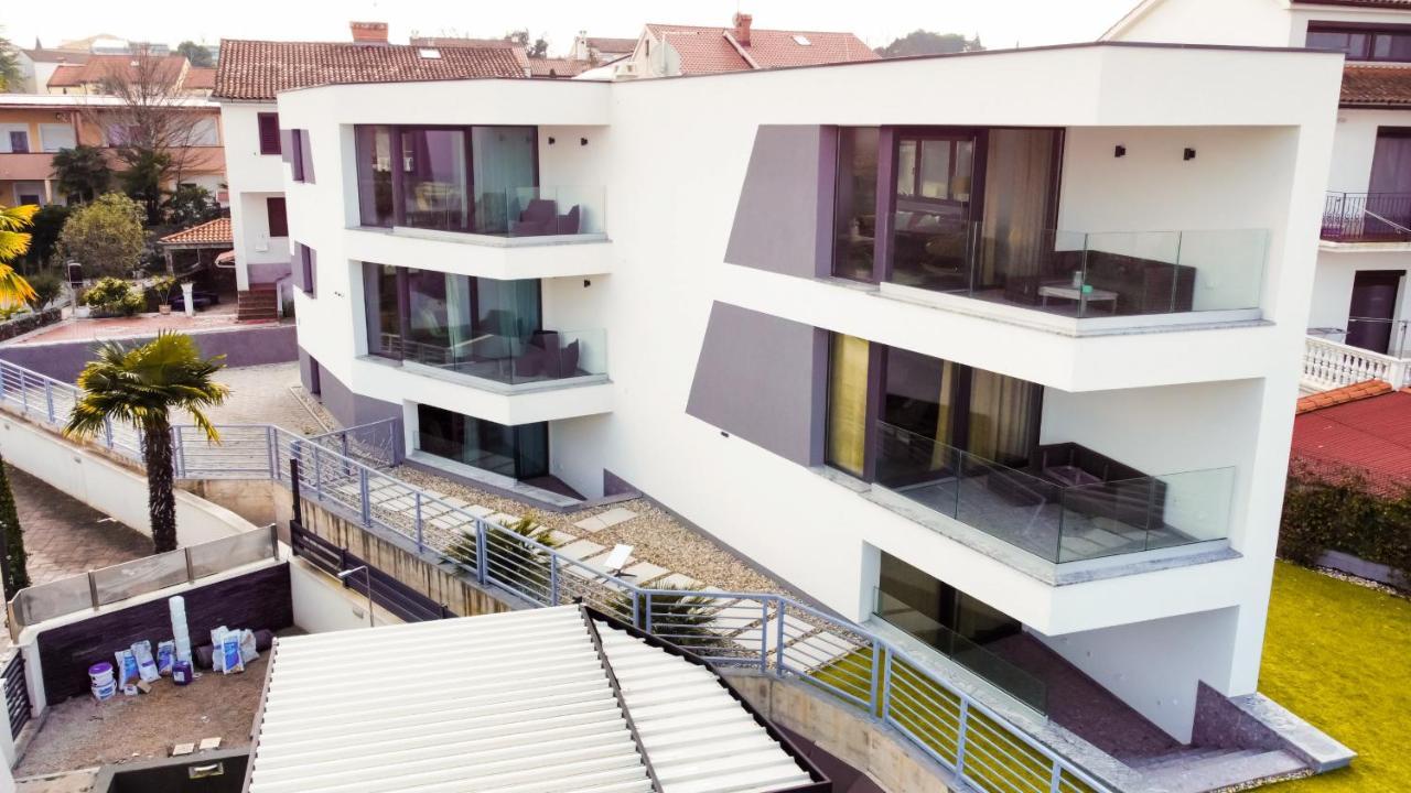 Villa Mirno More Apartments มาลินสกา ภายนอก รูปภาพ