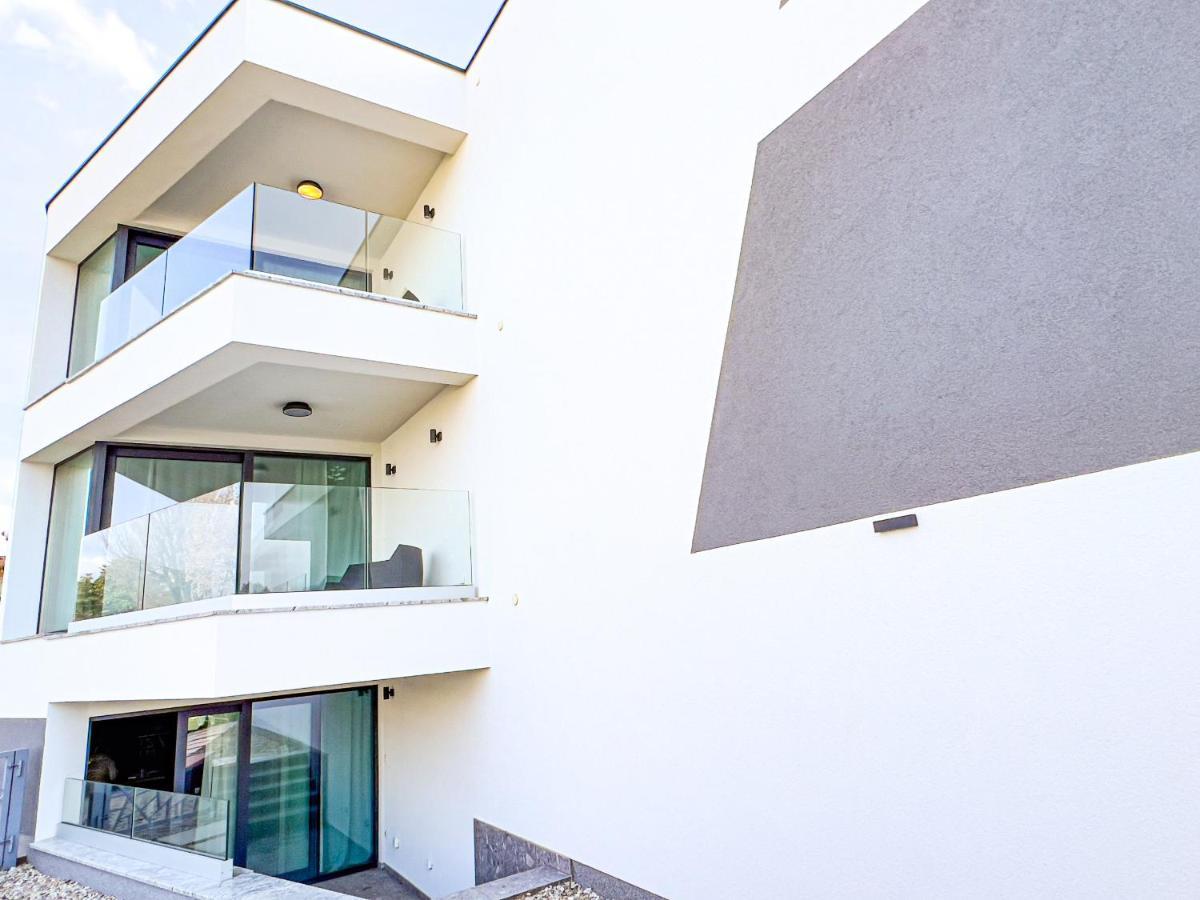 Villa Mirno More Apartments มาลินสกา ภายนอก รูปภาพ