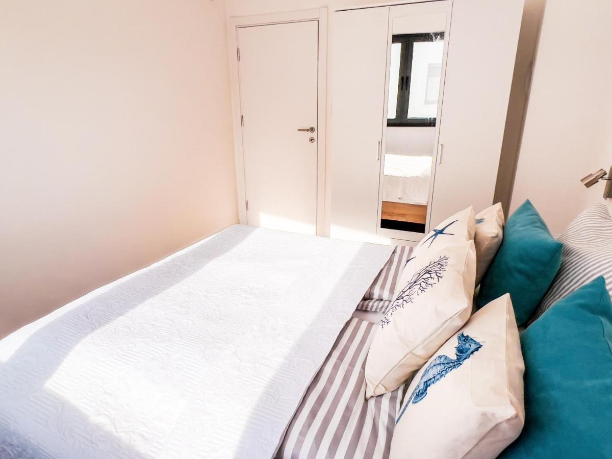 Villa Mirno More Apartments มาลินสกา ภายนอก รูปภาพ
