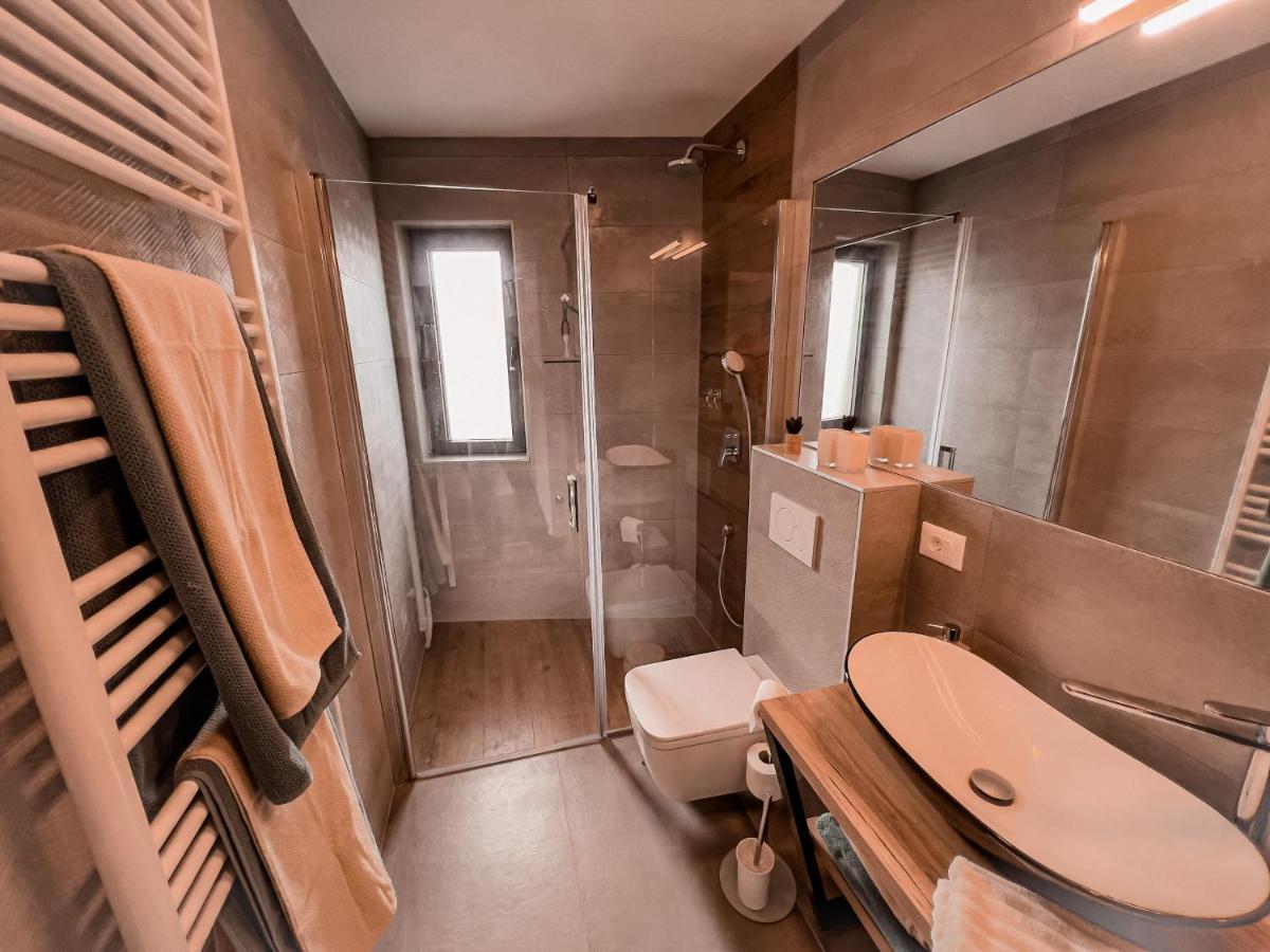 Villa Mirno More Apartments มาลินสกา ภายนอก รูปภาพ
