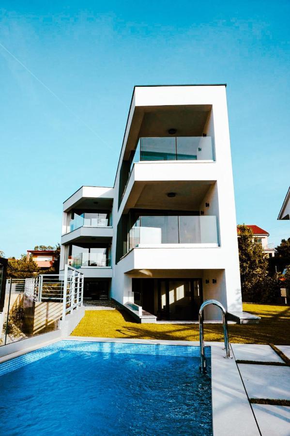 Villa Mirno More Apartments มาลินสกา ภายนอก รูปภาพ
