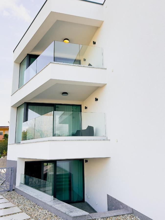 Villa Mirno More Apartments มาลินสกา ภายนอก รูปภาพ
