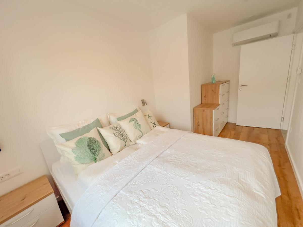Villa Mirno More Apartments มาลินสกา ภายนอก รูปภาพ