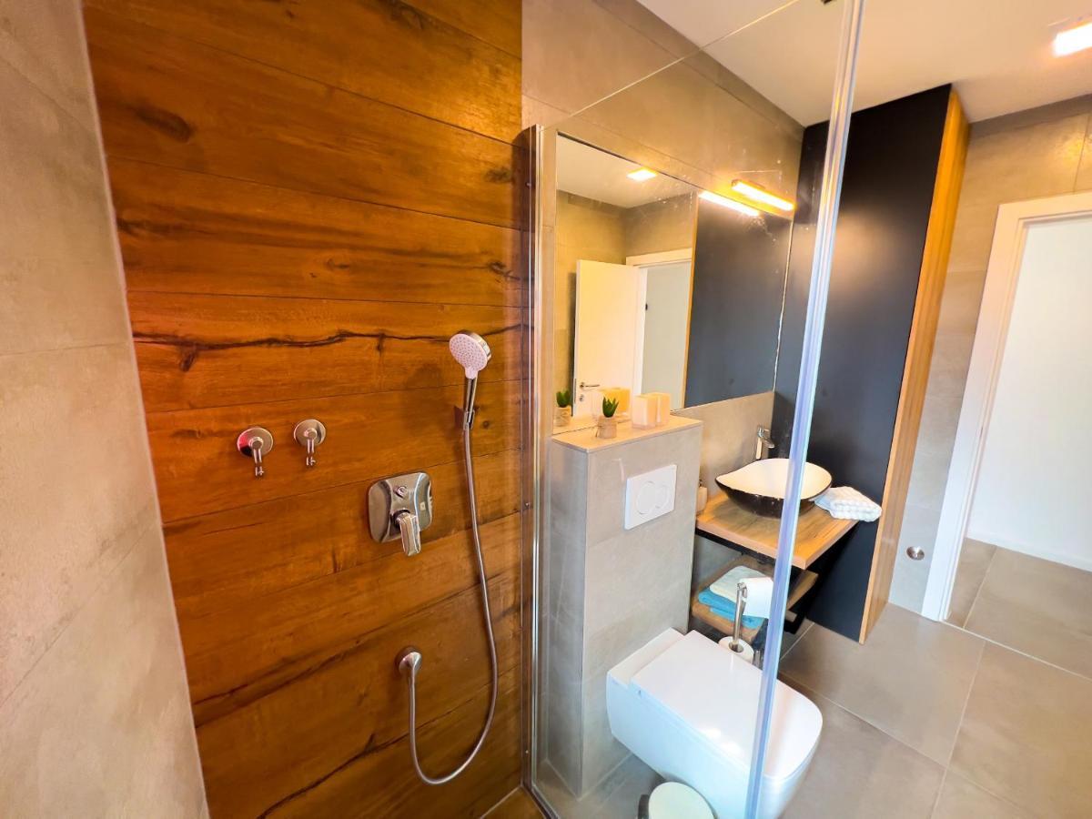 Villa Mirno More Apartments มาลินสกา ภายนอก รูปภาพ