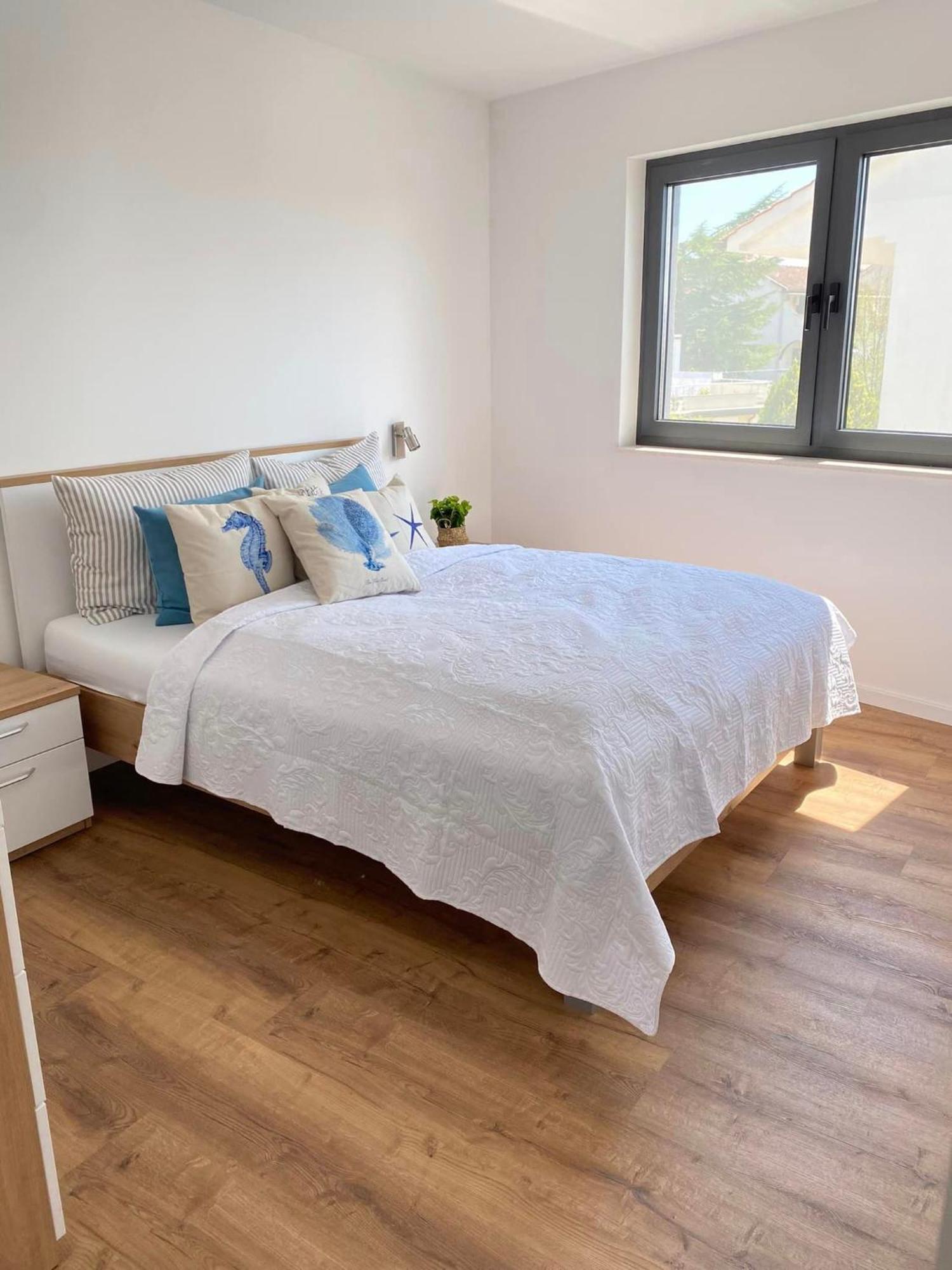 Villa Mirno More Apartments มาลินสกา ภายนอก รูปภาพ